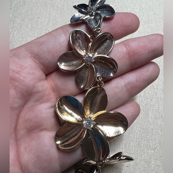3 Tone Flower Necklace with Rhinestones - Picture 3 of 5